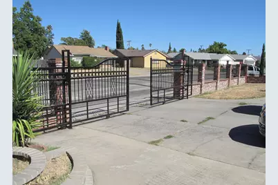 6708 Steiner, Sacramento, CA 95823 - Photo 5