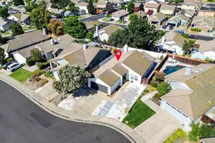 8438 Cold Water Ct, Elk Grove, CA 95624 - Photo 37