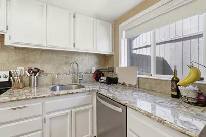 2411 Post Oak Ln, Sacramento, CA 95825 - Photo 11
