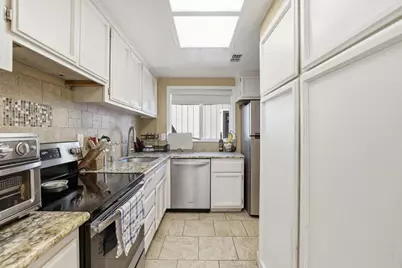 2411 Post Oak Ln, Sacramento, CA 95825 - Photo 9