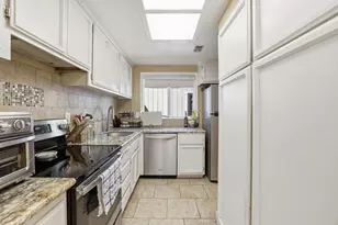 2411 Post Oak Ln, Sacramento, CA 95825 - Photo 9