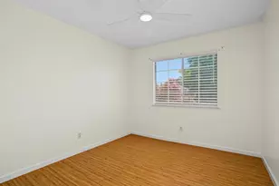 19 Hallwood Ct, Sacramento, CA 95823 - Photo 31