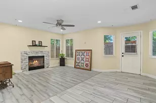 19 Hallwood Ct, Sacramento, CA 95823 - Photo 17