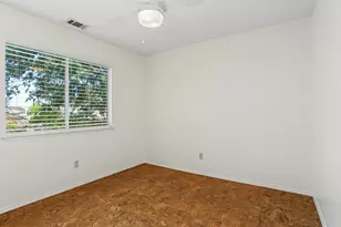 19 Hallwood Ct, Sacramento, CA 95823 - Photo 33