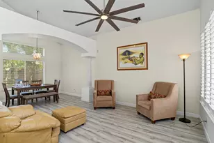 19 Hallwood Ct, Sacramento, CA 95823 - Photo 9