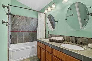 19 Hallwood Ct, Sacramento, CA 95823 - Photo 23