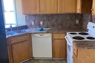 2870 Branch St, Sacramento, CA 95815 - Photo 11