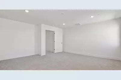7978 Riverflow Way, Sacramento, CA 95832 - Photo 11