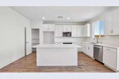 7978 Riverflow Way, Sacramento, CA 95832 - Photo 3