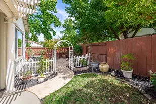 2040 Cove Ln, Roseville, CA 95747 - Photo 59