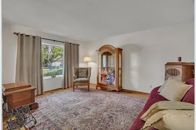 1125 Linn Court, Turlock, CA 95380 - Photo 5