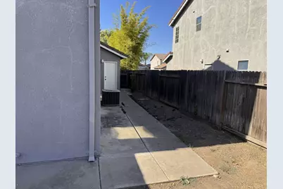2020 Hickory Court, Modesto, CA 95356 - Photo 11