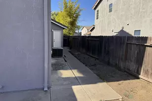 2020 Hickory Ct, Modesto, CA 95356 - Photo 11