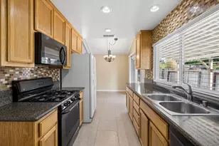 5884 Revelstok Dr, Sacramento, CA 95842 - Photo 23