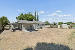 5884 Revelstok Dr, Sacramento, CA 95842 - Photo 27
