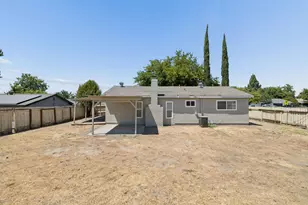 5884 Revelstok Dr, Sacramento, CA 95842 - Photo 15