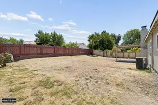 5884 Revelstok Dr, Sacramento, CA 95842 - Photo 19