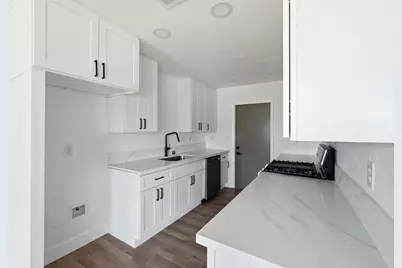 4056 E Brentwood Avenue, Fresno, CA 93703 - Photo 13