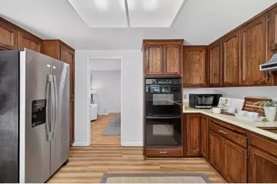 6903 Los Olivos, Carmichael, CA 95608 - Photo 19