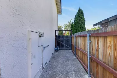 6903 Los Olivos, Carmichael, CA 95608 - Photo 57