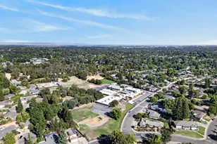 6903 Los Olivos, Carmichael, CA 95608 - Photo 61