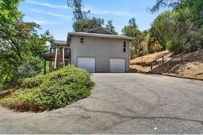 19221 Wolf Creek Road, Grass Valley, CA 95949 - Photo 9