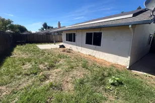 1048 Aspen Dr, Manteca, CA 95336 - Photo 25