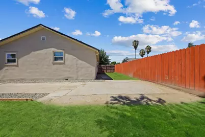 1368 N Newport Avenue, Stockton, CA 95205 - Photo 29