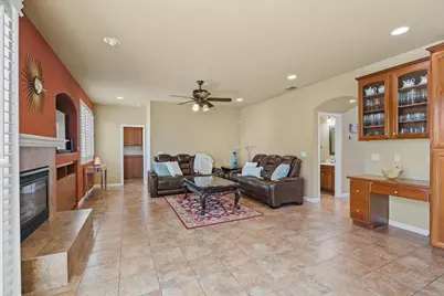 9404 Red Spruce Way, Elk Grove, CA 95624 - Photo 9