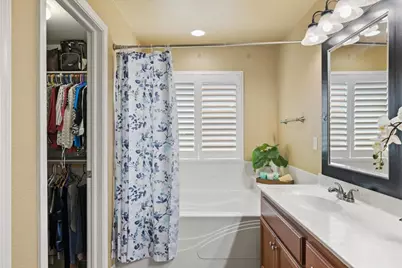 9404 Red Spruce Way, Elk Grove, CA 95624 - Photo 27