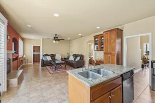 9404 Red Spruce Way, Elk Grove, CA 95624 - Photo 13