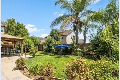 9404 Red Spruce Way, Elk Grove, CA 95624 - Photo 39