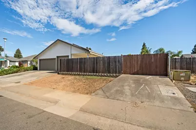 9801 Amenity Circle, Elk Grove, CA 95624 - Photo 45