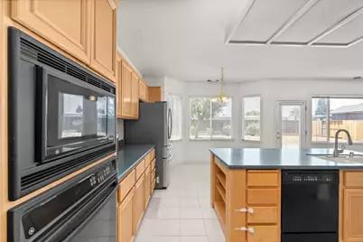 4025 Beyer Park Drive, Modesto, CA 95357 - Photo 19