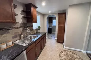 3123 Santa Cruz Wy, Sacramento, CA 95817 - Photo 11