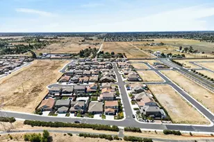 9290 Bearnaise Wy, Sacramento, CA 95829 - Photo 47