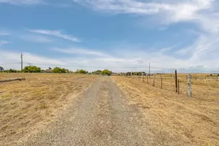 3639 Nisenan Ln, Wheatland, CA 95692 - Photo 7