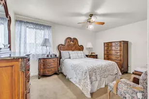 6781 Rancho Adobe Dr, Sacramento, CA 95828 - Photo 23