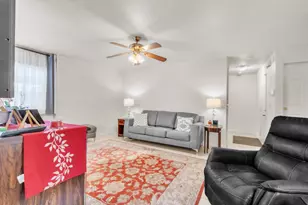 6781 Rancho Adobe Dr, Sacramento, CA 95828 - Photo 11