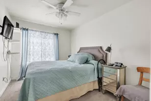 6781 Rancho Adobe Dr, Sacramento, CA 95828 - Photo 17