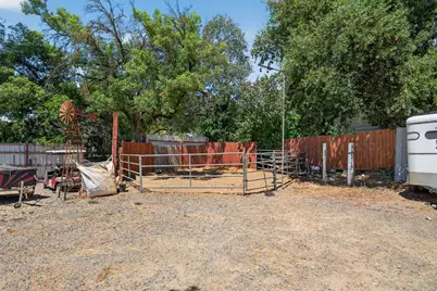 8033 Sunrise Boulevard, Citrus Heights, CA 95610 - Photo 25