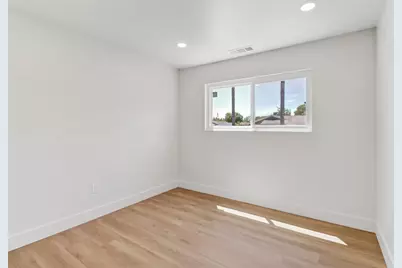 7716 Rotherton Way, Sacramento, CA 95823 - Photo 19