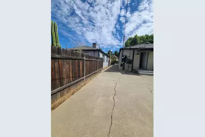 3433 12th Avenue, Sacramento, CA 95817 - Photo 37