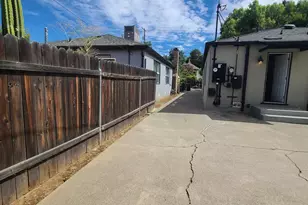 3433 12th Ave, Sacramento, CA 95817 - Photo 37