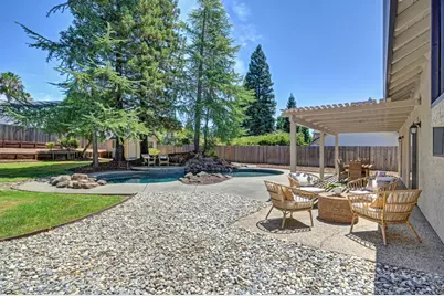 101 Cloverdale Court, Roseville, CA 95661 - Photo 41