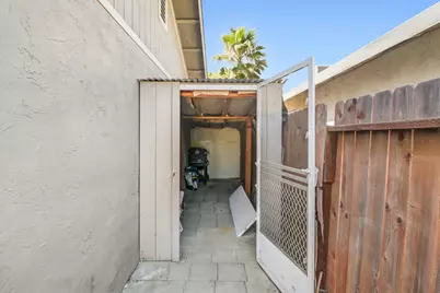 6826 Ewing Way, Sacramento, CA 95828 - Photo 15