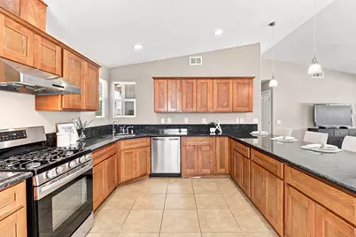 6826 Ewing Way, Sacramento, CA 95828 - Photo 9