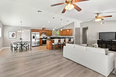 6826 Ewing Way, Sacramento, CA 95828 - Photo 7