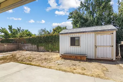1348 E D Street, Oakdale, CA 95361 - Photo 27