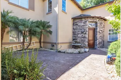 6009 Roswitha Court, Carmichael, CA 95608 - Photo 5